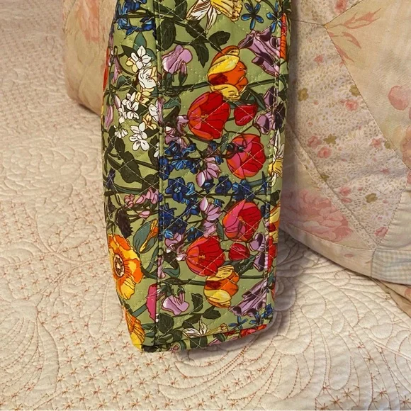 Adorable Vera Bradley Roxbury Crescent Shoulder Bag. Fabric is Meadow Bouquet. - Picture 7 of 11